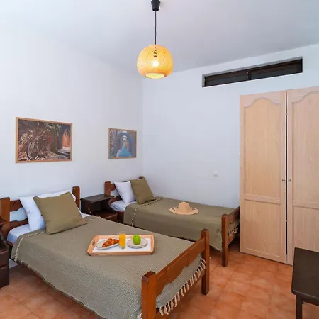 Tselios Apartments & Studios Kiotari Room photo