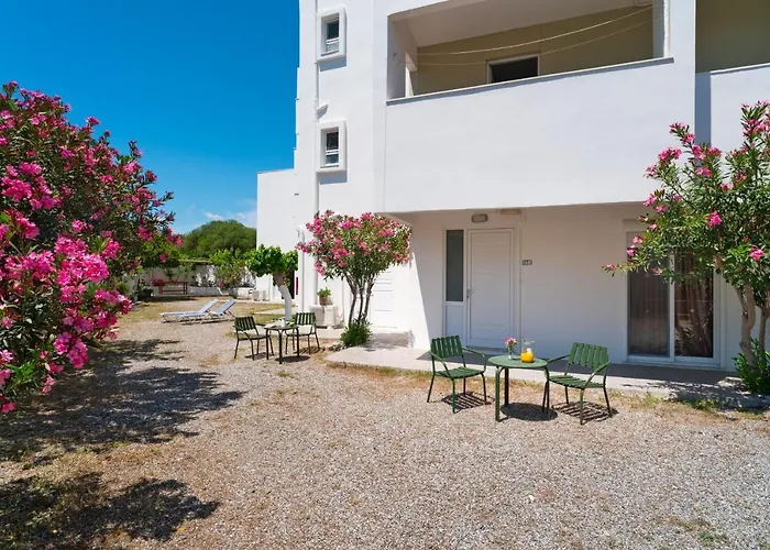 Tselios Apartments & Studios