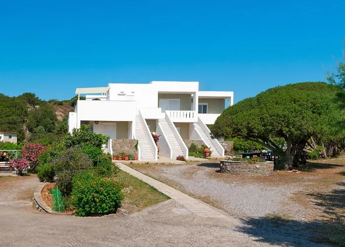Tselios Apartments & Studios
