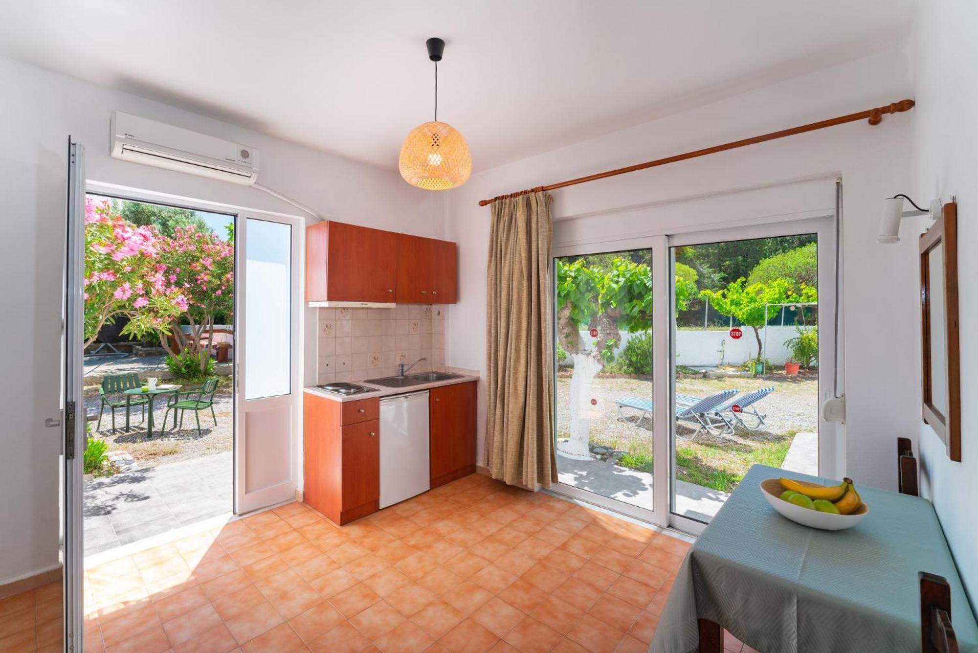 Apartment Tselios & *