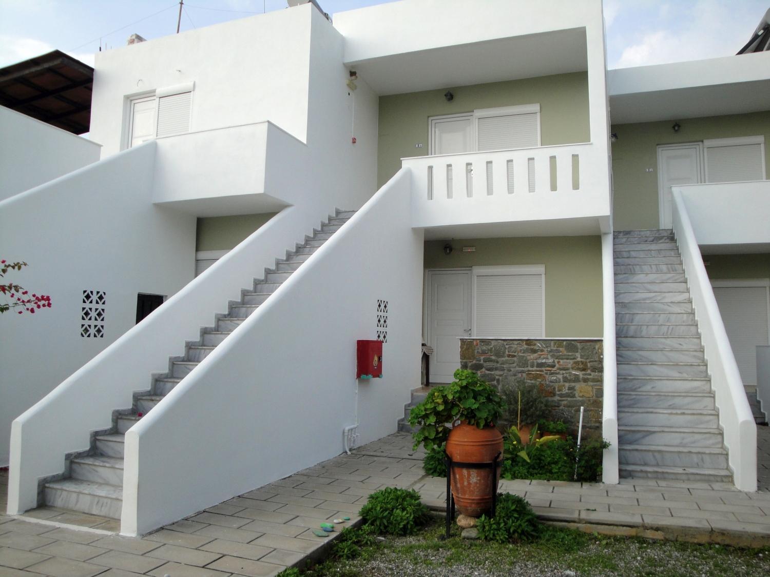 Tselios & Apartment Kiotari